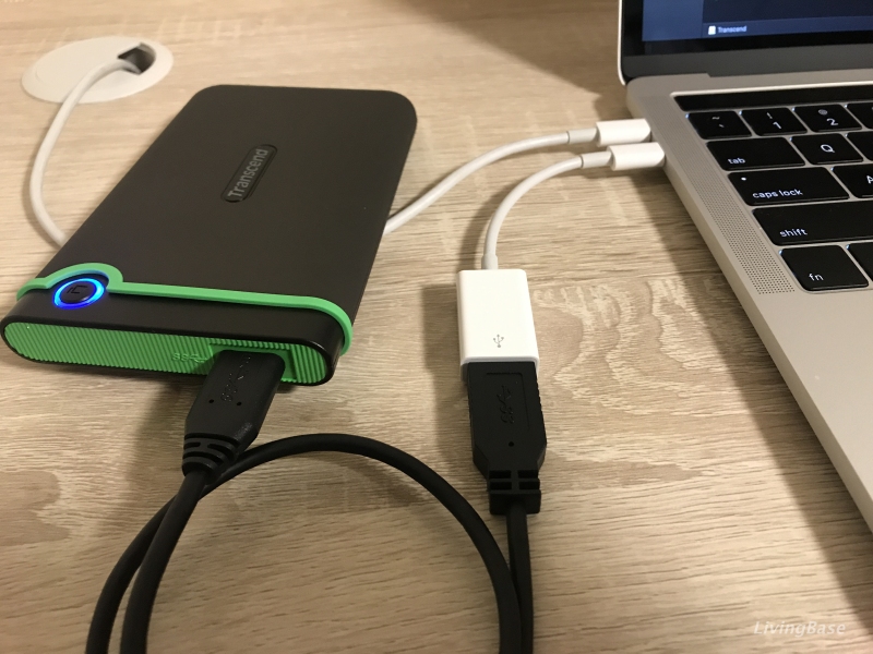 Macbookに接続したHDD