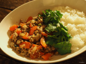 ガパオライスをパクチーで作る全力レシピ!【ガパオ風パクチーライス】