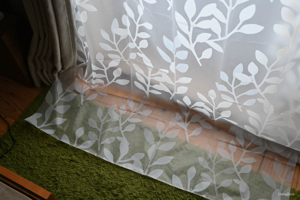 【5度上昇】断熱カーテンの効果が凄い！窓からの冷気・寒さ対策