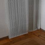 玄関に断熱カーテンを付けよう!寒さ対策に効果的【賃貸にも】